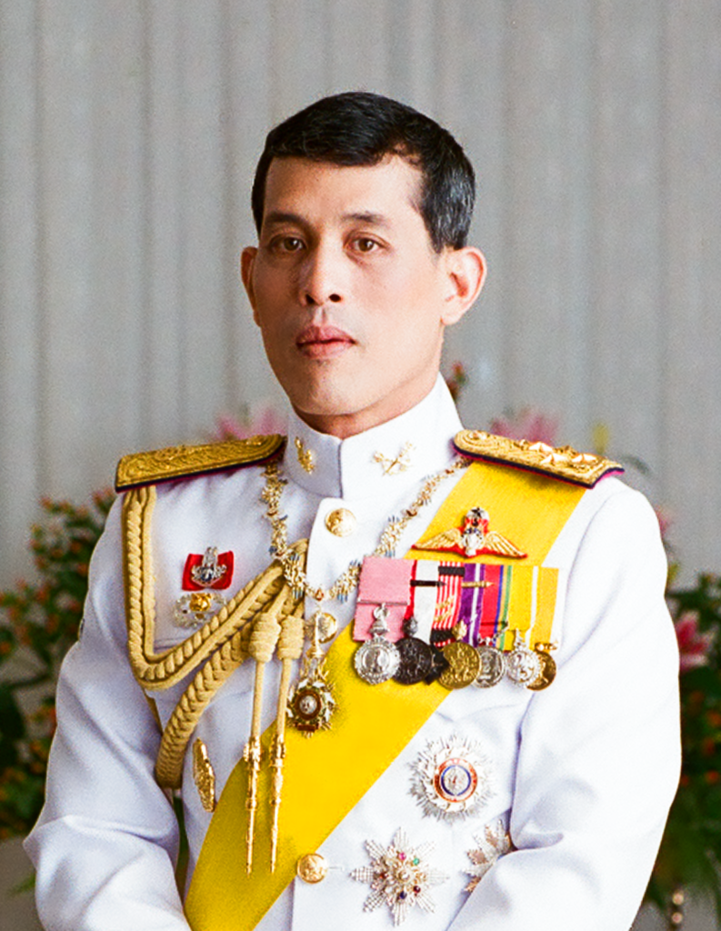 Król Tajlandii Rama X w pełnej okazałości