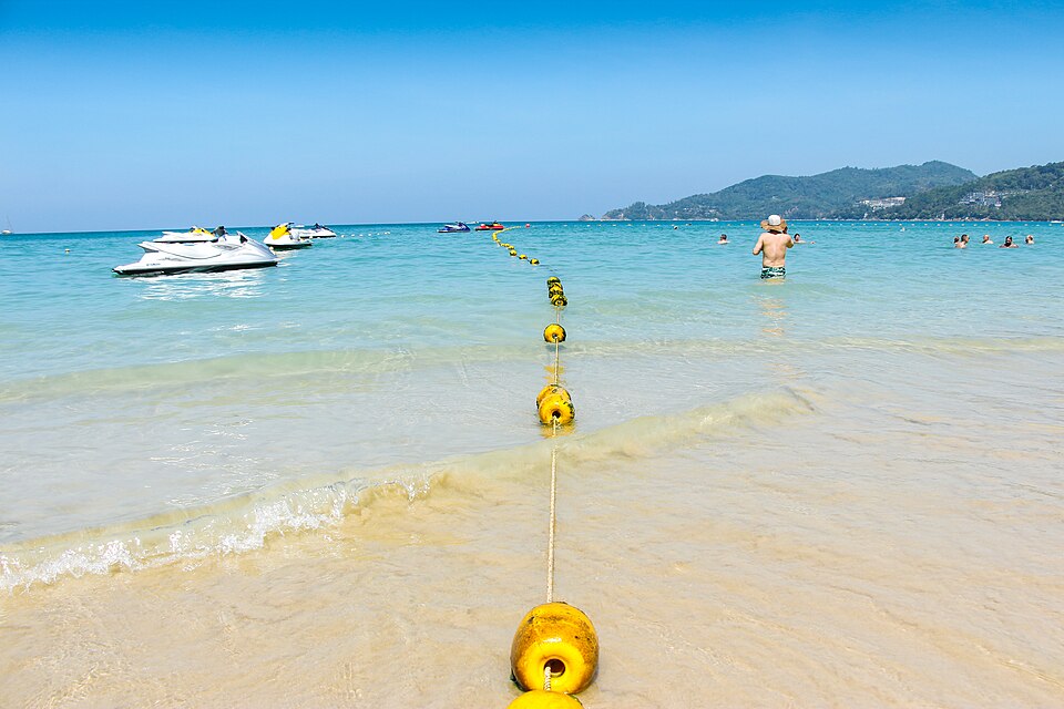 Plaża w Phuket - piękne widoki i relaksująca atmosfera