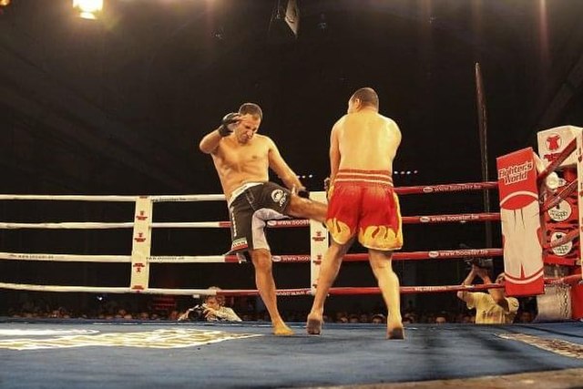 Anoushiravan Mohseni w akcji Muay Thai